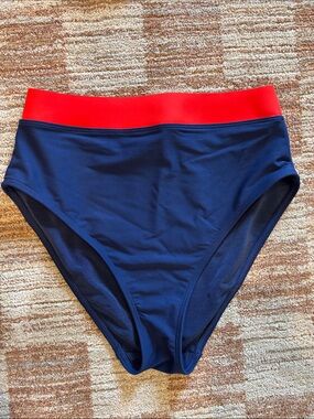 Stylest DreamSculpt High Waist Contrats Bikini Bottom. Navy/hot pepper. XS